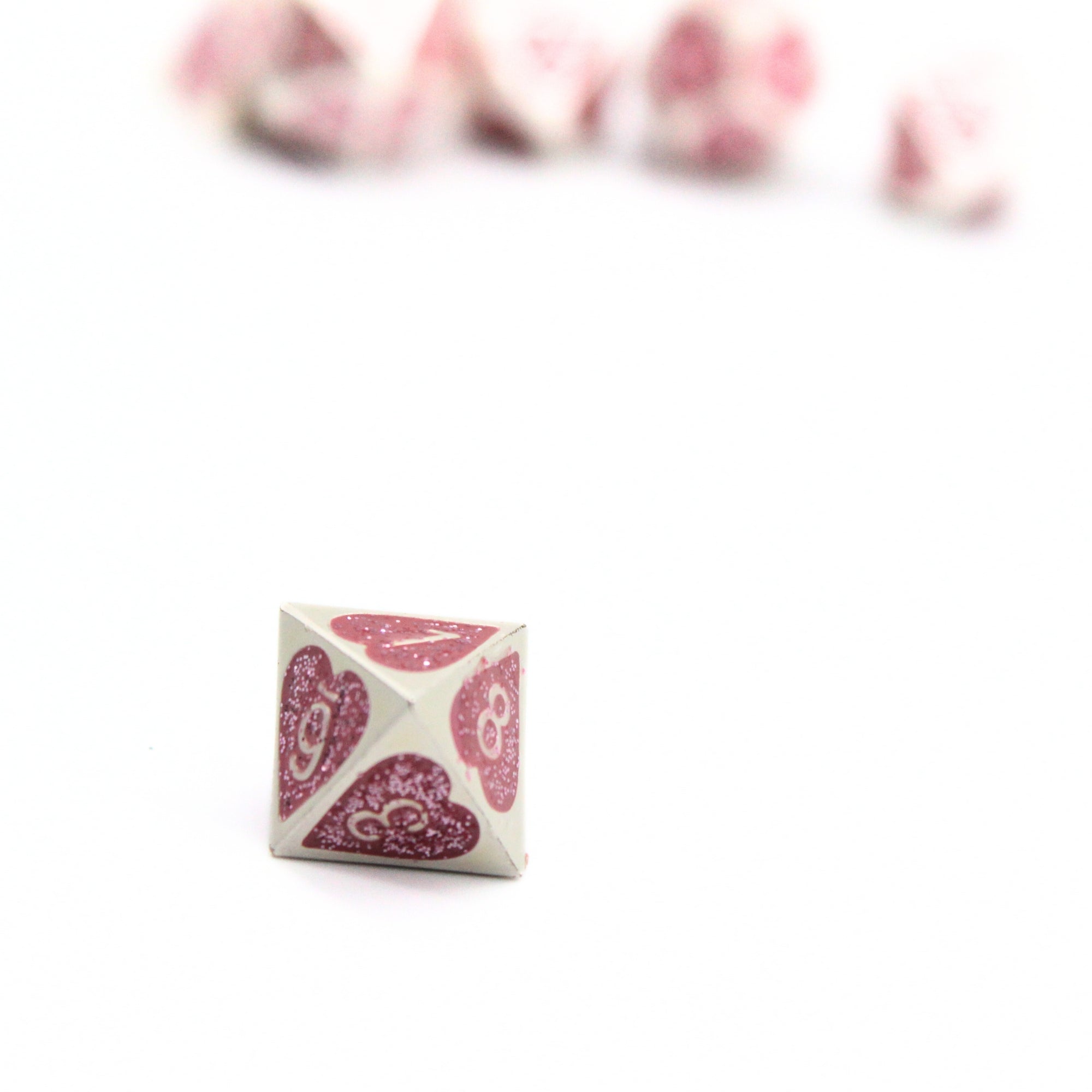 Pink Sparkle Hearts Metal Dice (7pcs Set)